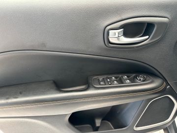 Bild 11 Jeep Compass Limited FWD