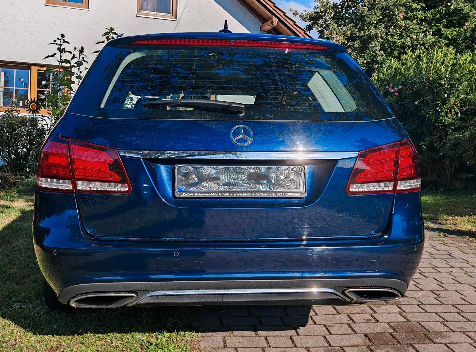Mercedes-Benz E 220 BlueTEC BlueEFF. Standard