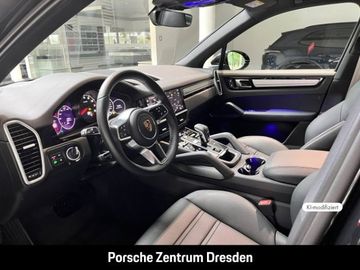 Porsche Cayenne - 4