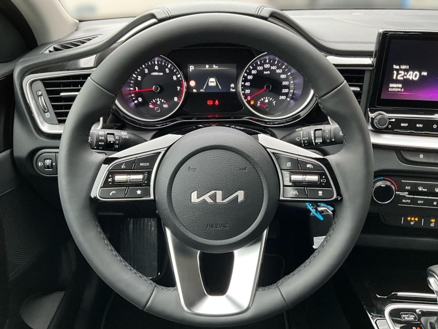 Kia Ceed_sw Vision 1.5T DCT7 Komfort Navi Kamera ACC