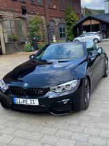 BMW M4 Cabrio M4 - schwarze BMW M4