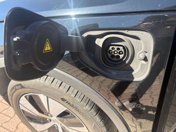 Volvo XC 40 Momentum Pro Plug-In Hybrid 2WD