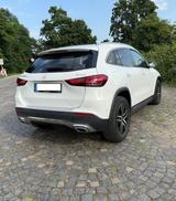 Mercedes-Benz GLA 220d 4MATIC/Progressive/LED/Leder/Head-Up - Mercedes-Benz GLA 220 in Köln