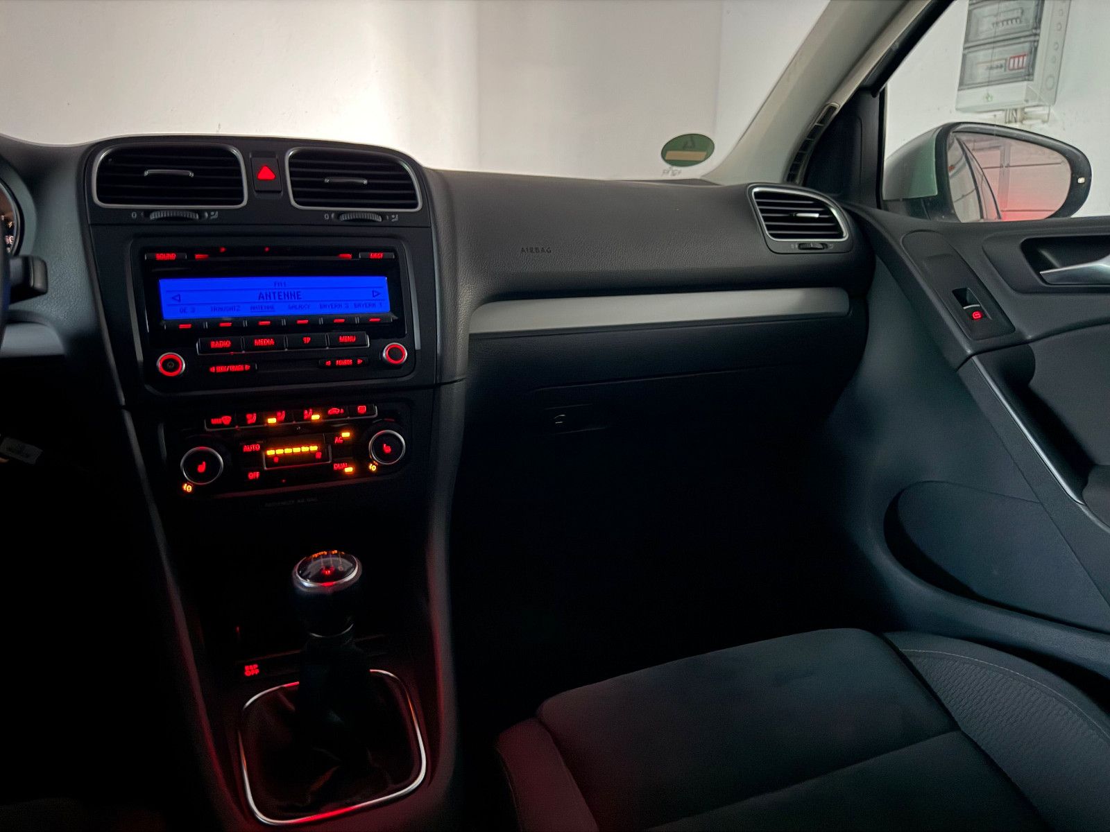 Fahrzeugabbildung Volkswagen Golf VI Highline/eGSD/ALCANTARA/KLIMAA./1.HAND
