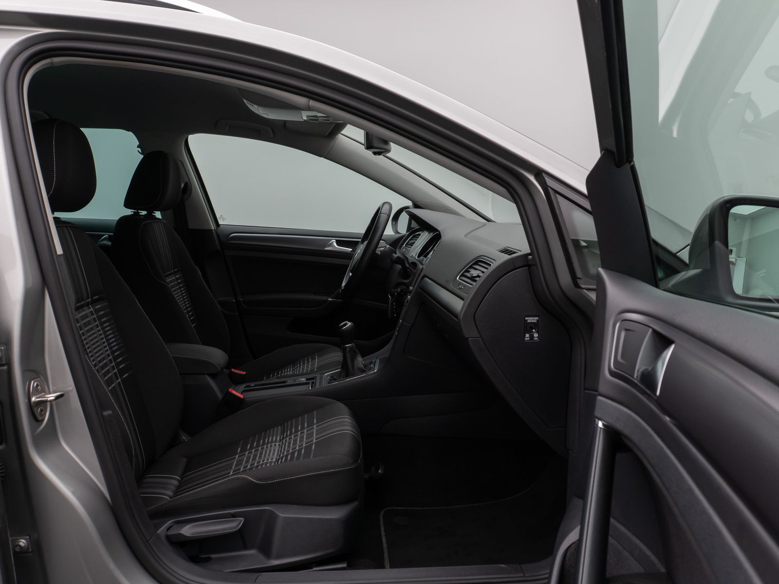 Fahrzeugabbildung Volkswagen Golf VII Variant Lounge BMT Sitzhzg Navi AHK