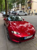 Mazda MX-5 2.0 SKYACTIV-G 184 Sports-Line Sports-Line - Mazda MX-5 in Hamburg