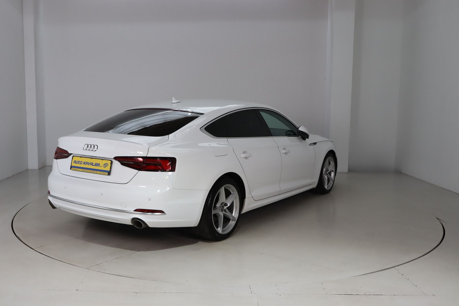 Fahrzeugabbildung Audi A5 Sportback 40 TFSI * LED * Navi * Keyless