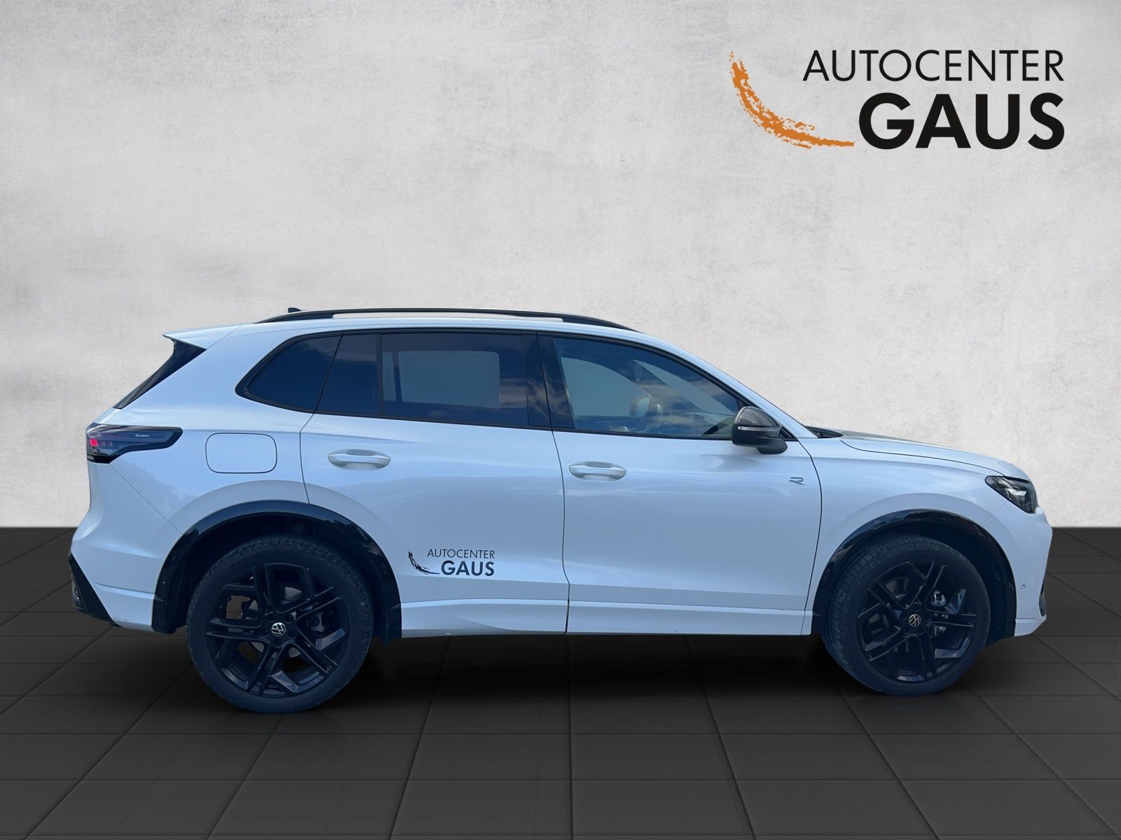 Tiguan R-Line 1.5 TSI eHybrid DSG AHK*Pano*Navi