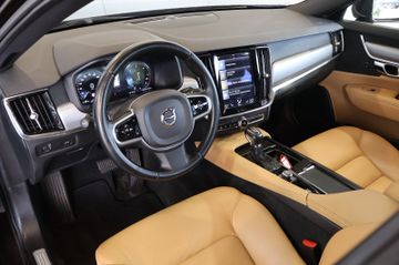 Volvo V90 Kombi 2.0 Momentum DIGI.+ACC+KAM+LED+AHK
