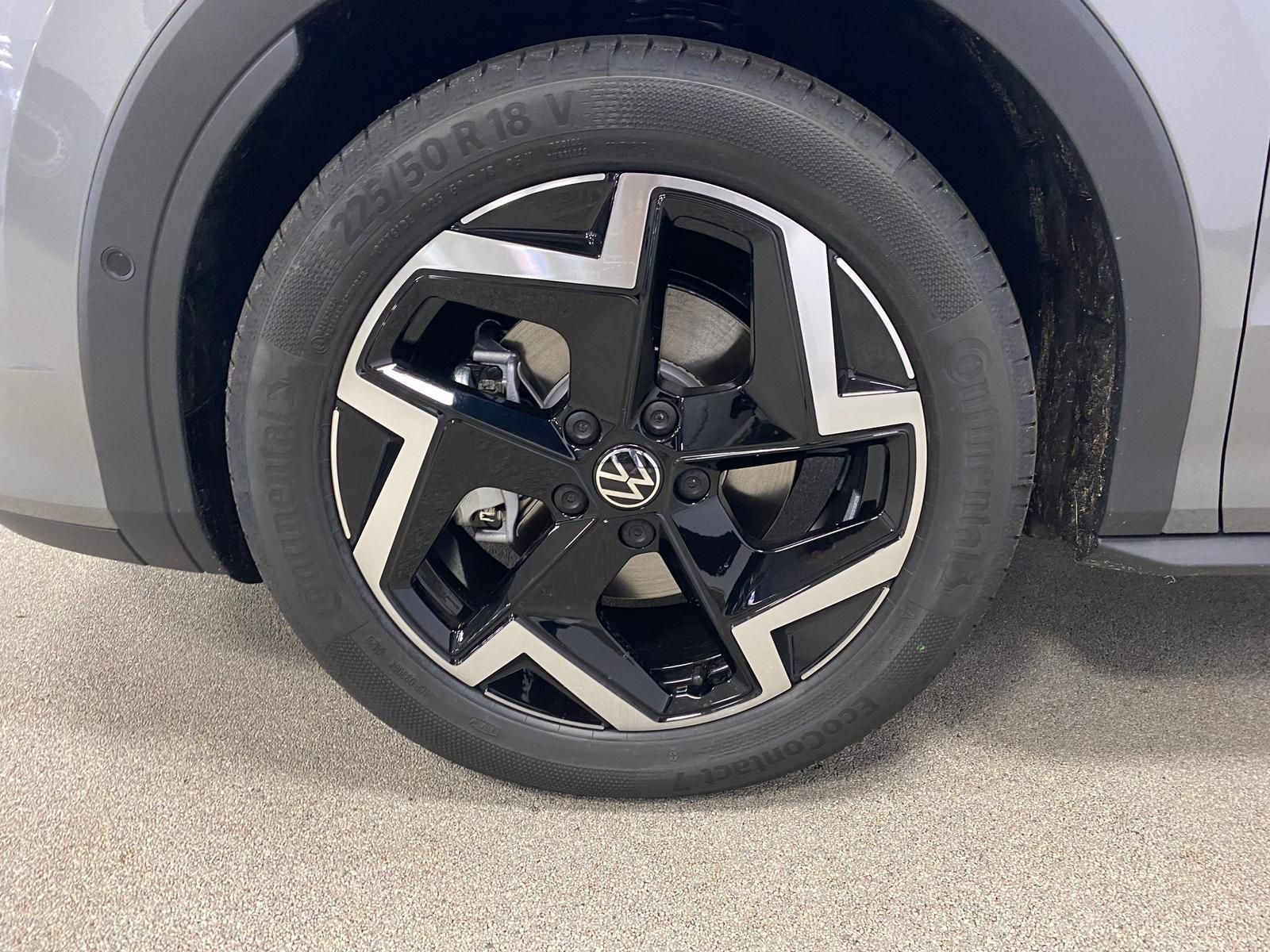Fahrzeugabbildung Volkswagen T-Roc 1.5 eTSI R-Line NEUES MODELL AHK+ACC+KAMER