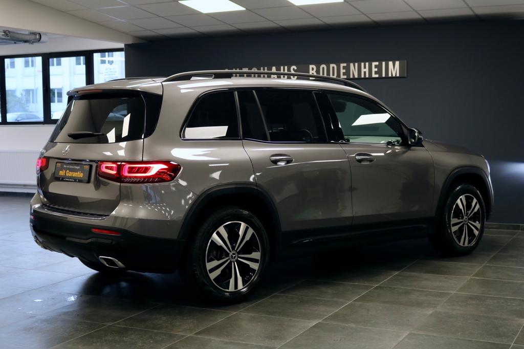 Mercedes-Benz GLB 180