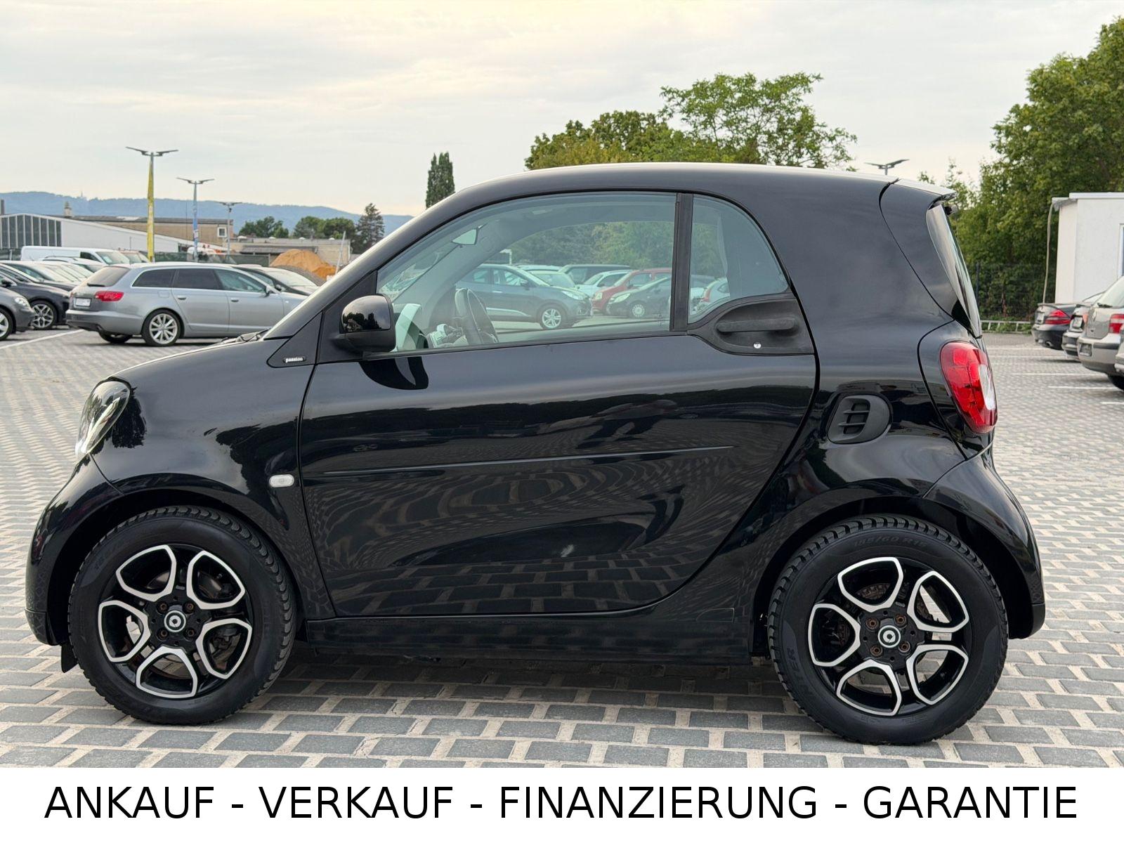 Smart ForTwo fortwo coupe Basis 52 kW*LED*SHZ*KLIMA