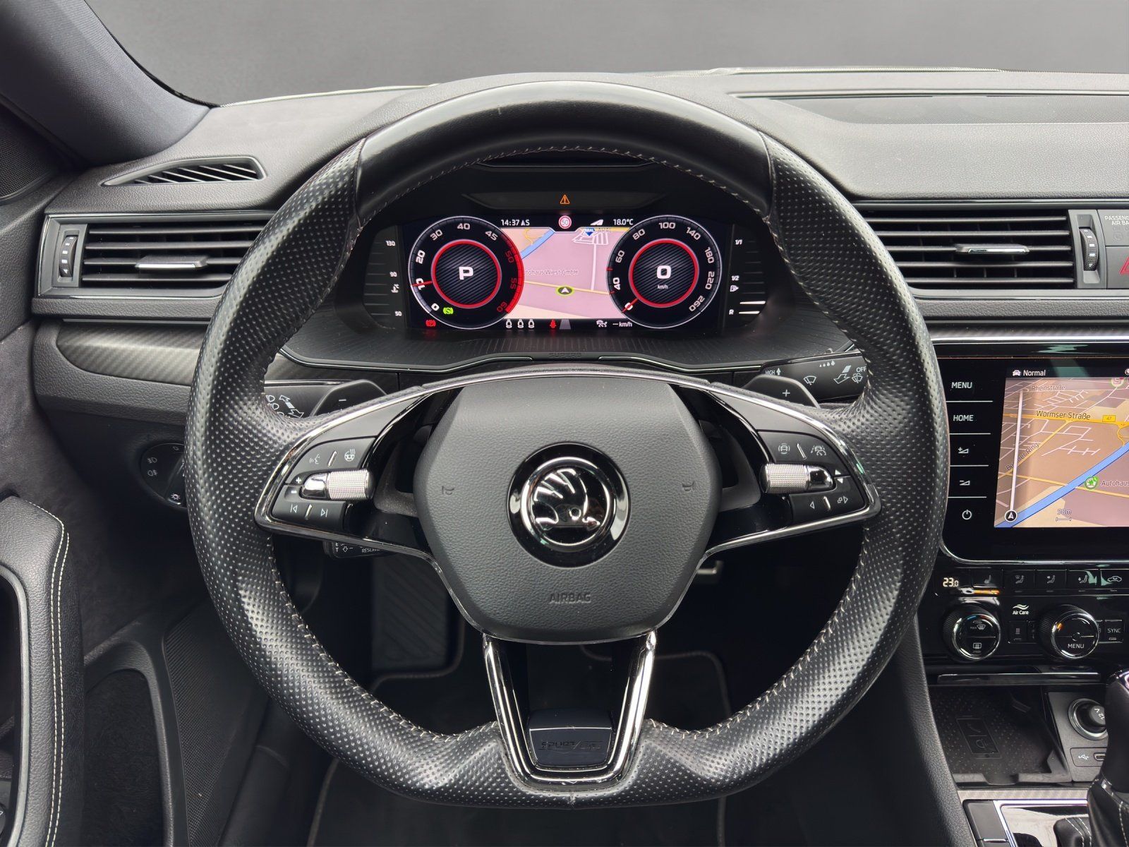Fahrzeugabbildung SKODA Superb 2.0 TDI Sportline 4x4/AHK/KAMERA/ACC/STHZ