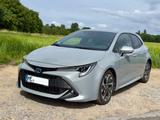 Toyota Corolla 1,8 Hybrid Team Deutschland Team Deu... - Toyota Corolla mit Benzin-Antrieb: Limousine, 1.8