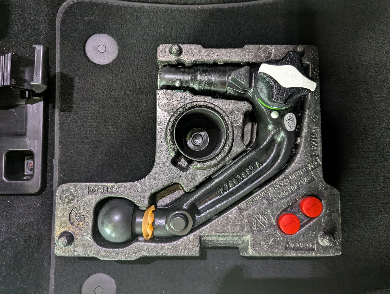 FORD Grand Tourneo L2 Active 7-Sitz Bi-LED Pano AHK - Image 26