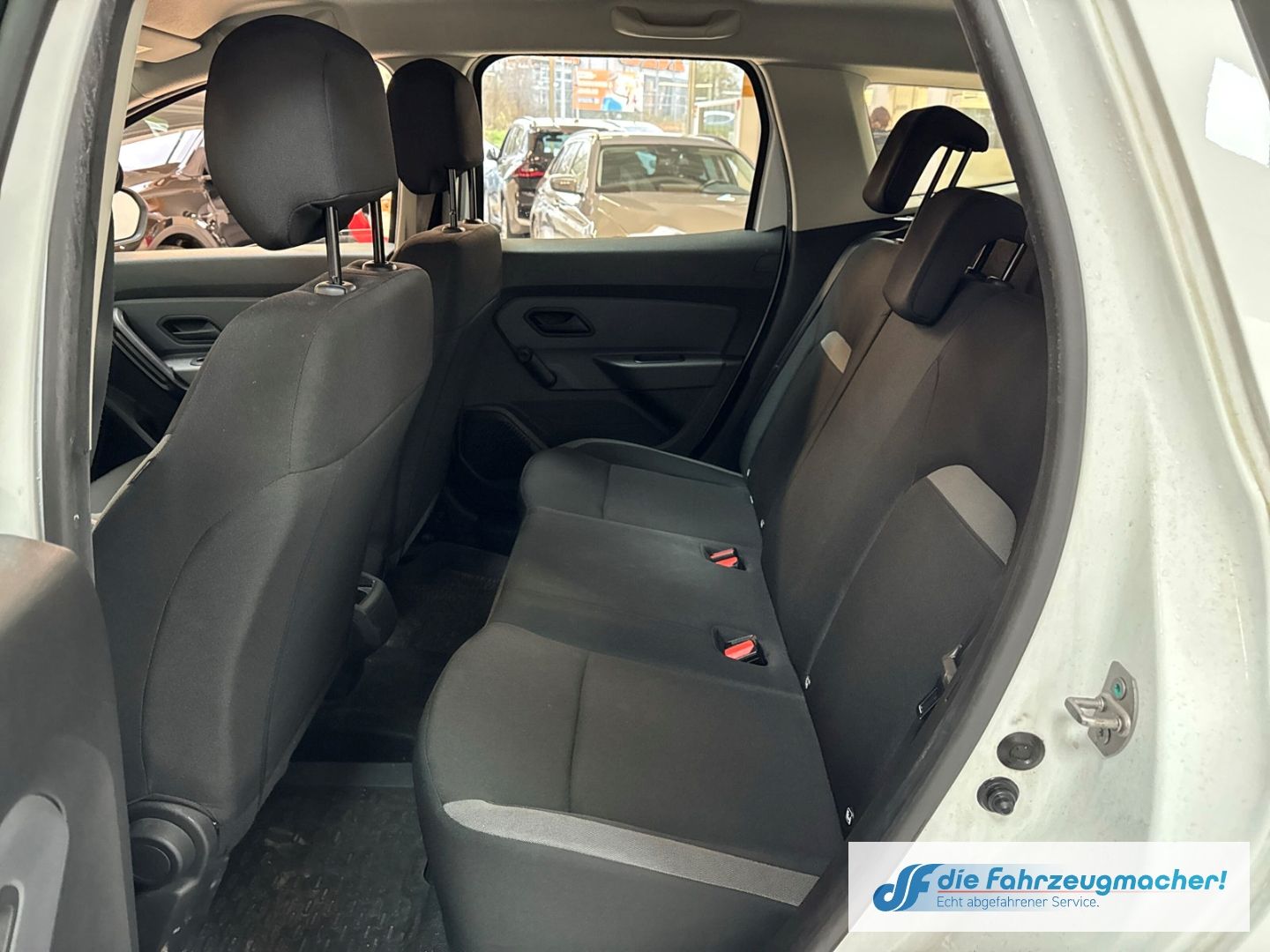 Fahrzeugabbildung Dacia Duster II Deal DAB PDC Berganfahrass. Speedlimit