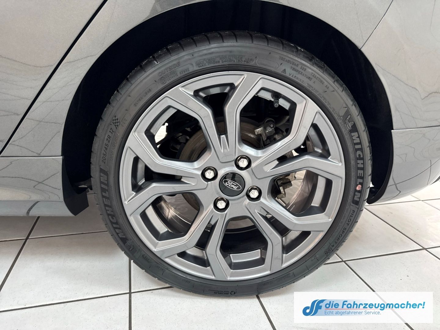 Fahrzeugabbildung Ford Fiesta ST-Line Navi Soundsystem B & O LED Apple