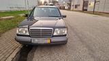 Mercedes-Benz Mercedes e220 W124 Oldtimer - Mercedes-Benz E 220 mit Benzin-Antrieb: Kombi