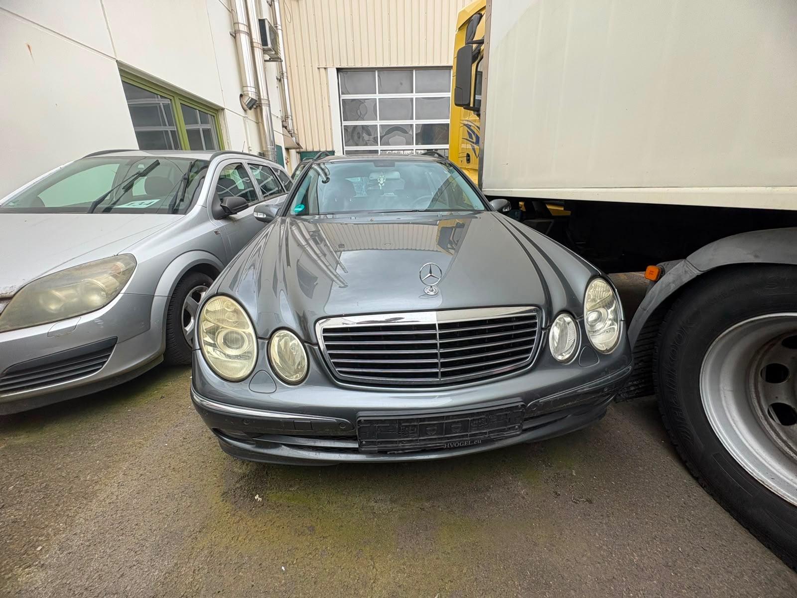 Mercedes-Benz E 220 E -Klasse T-Modell E 220 T CDI