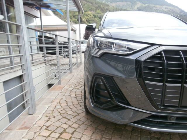 Audi Q3 35 TDI S tronic S line imagem 2