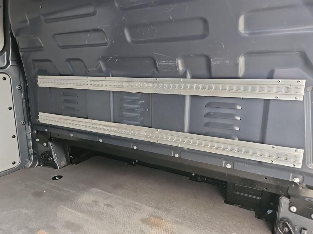Fahrzeugabbildung Mercedes-Benz Vito 116 Kasten lang 2 Sitze Navi AHK RFK GRA