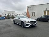 Mercedes-Benz E 300 Autom. - - Mercedes-Benz E 300: Coupe