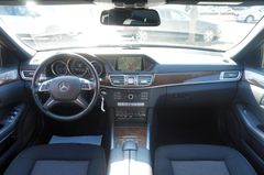 Fahrzeugabbildung Mercedes-Benz E 400 T Elegance Navi Schiebedach SHZ PDC Klima!