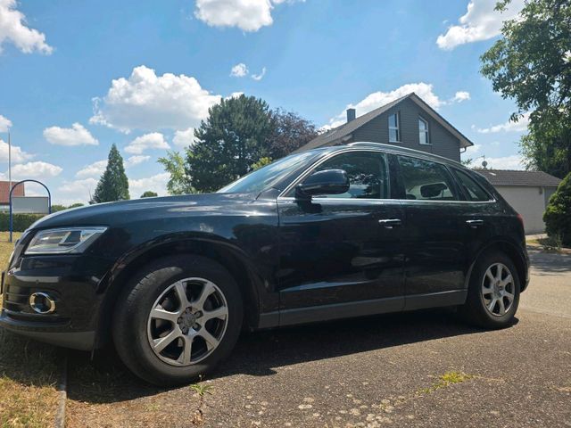 AUDI Audi Q5  Seher gut Zustand