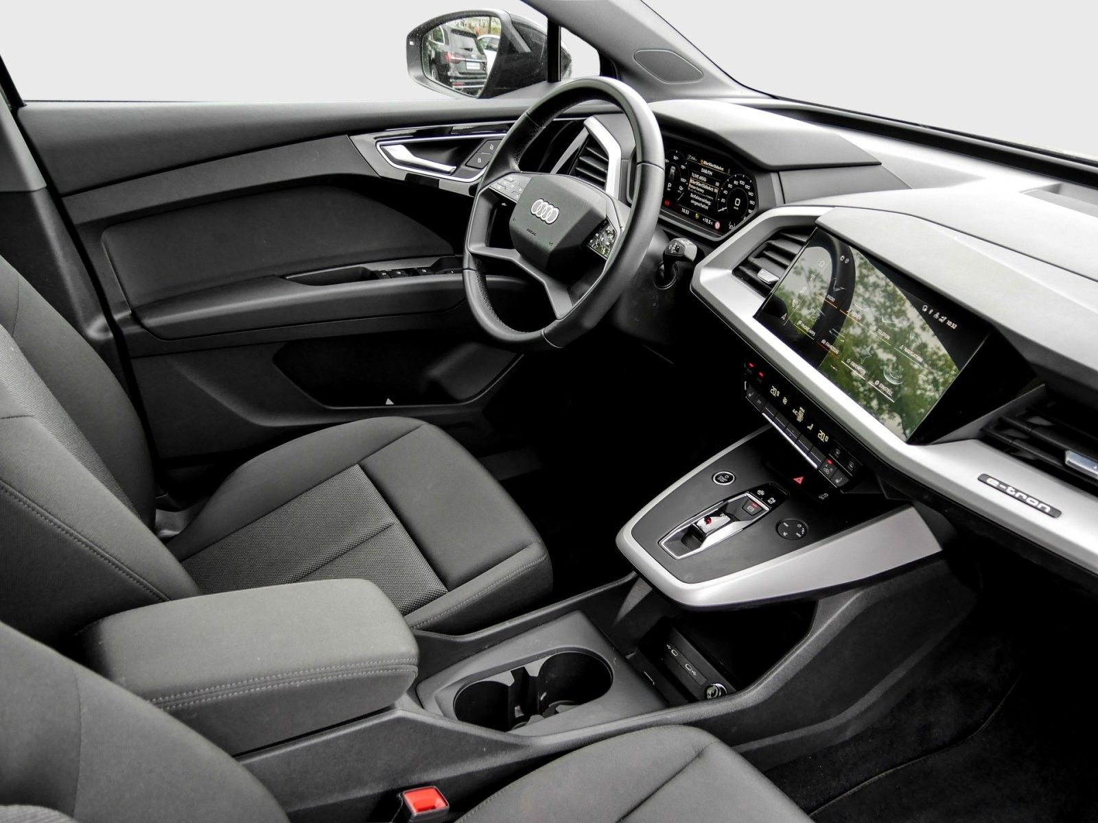 Audi Q4 e-tron 40 advanced LED Ass+ RKamera CarPlay imagem 3