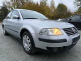 Volkswagen Passat 2.0 Auto Comfortline TÜV NEU . - Volkswagen Passat aus 2004