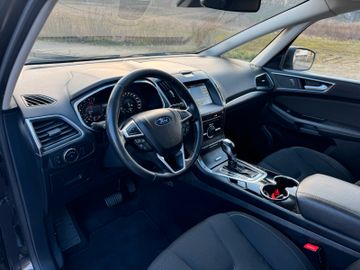 Ford S-Max - 11