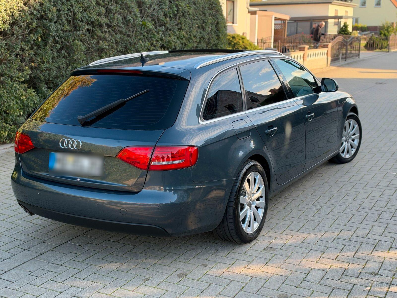 Audi A4 2010 — engine 143 HP (105kW)
