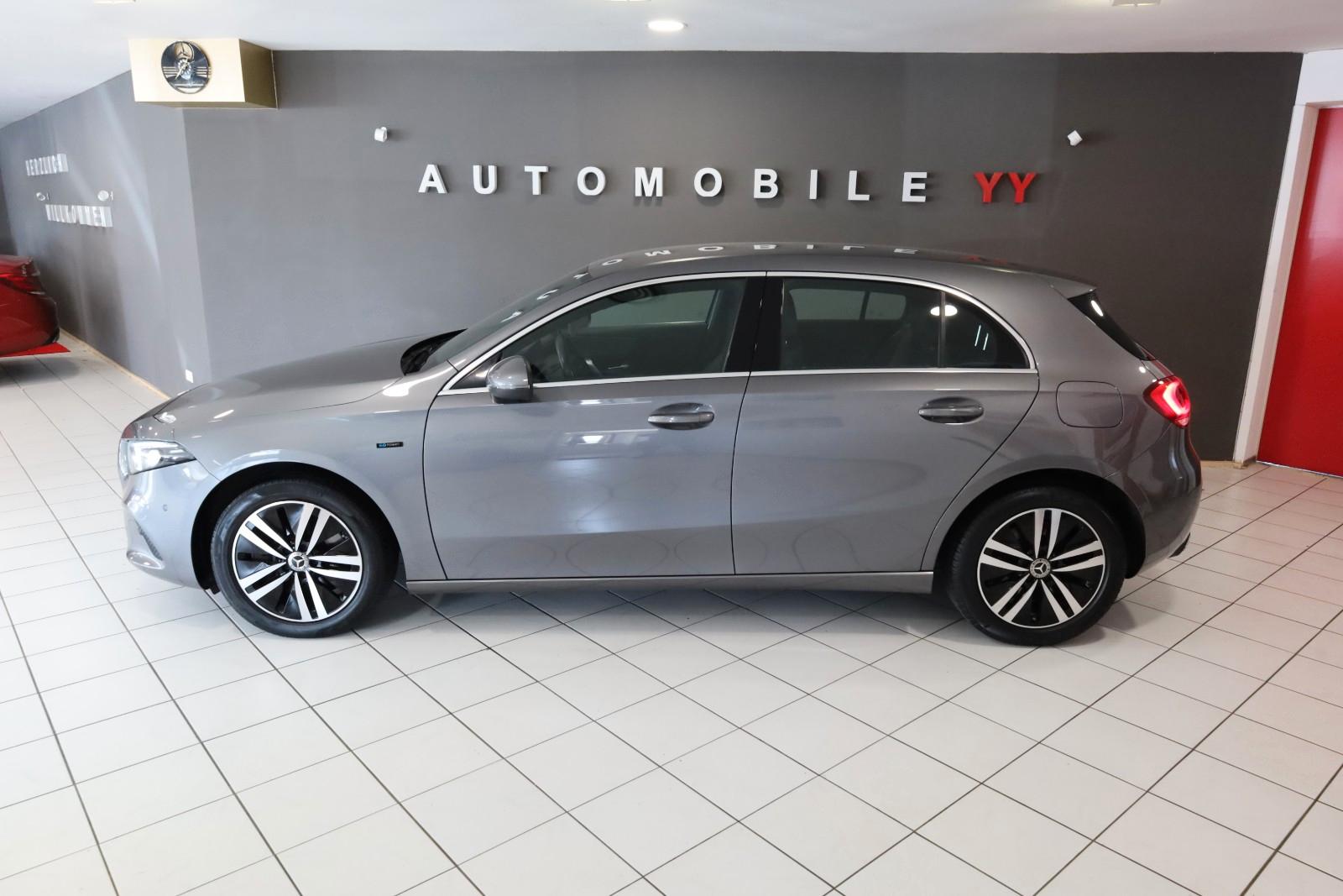 Mercedes-Benz A 250e Sportpaket,LED,Navi,MBUX,Temp,PDC,SHA,F1