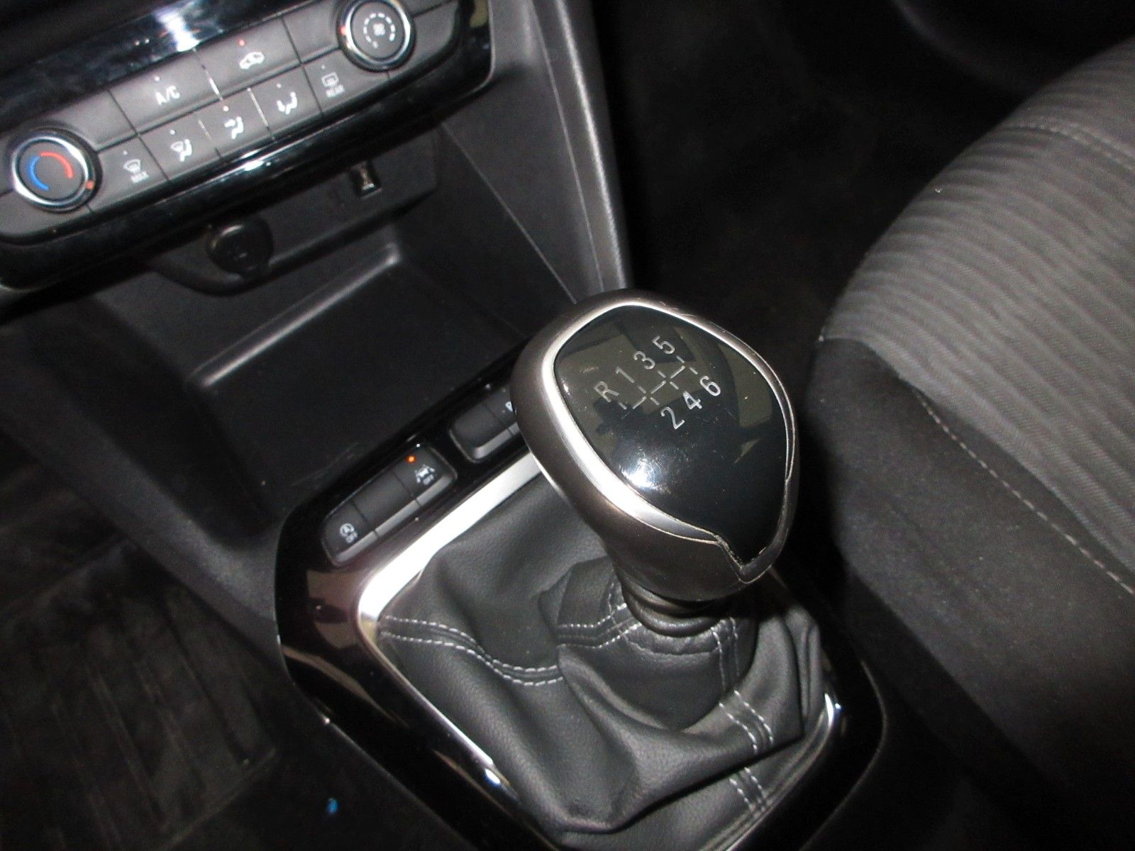 Fahrzeugabbildung Opel Corsa F Edition 1.5D NAVI/PDC/ALU/DAB+/TEMPO