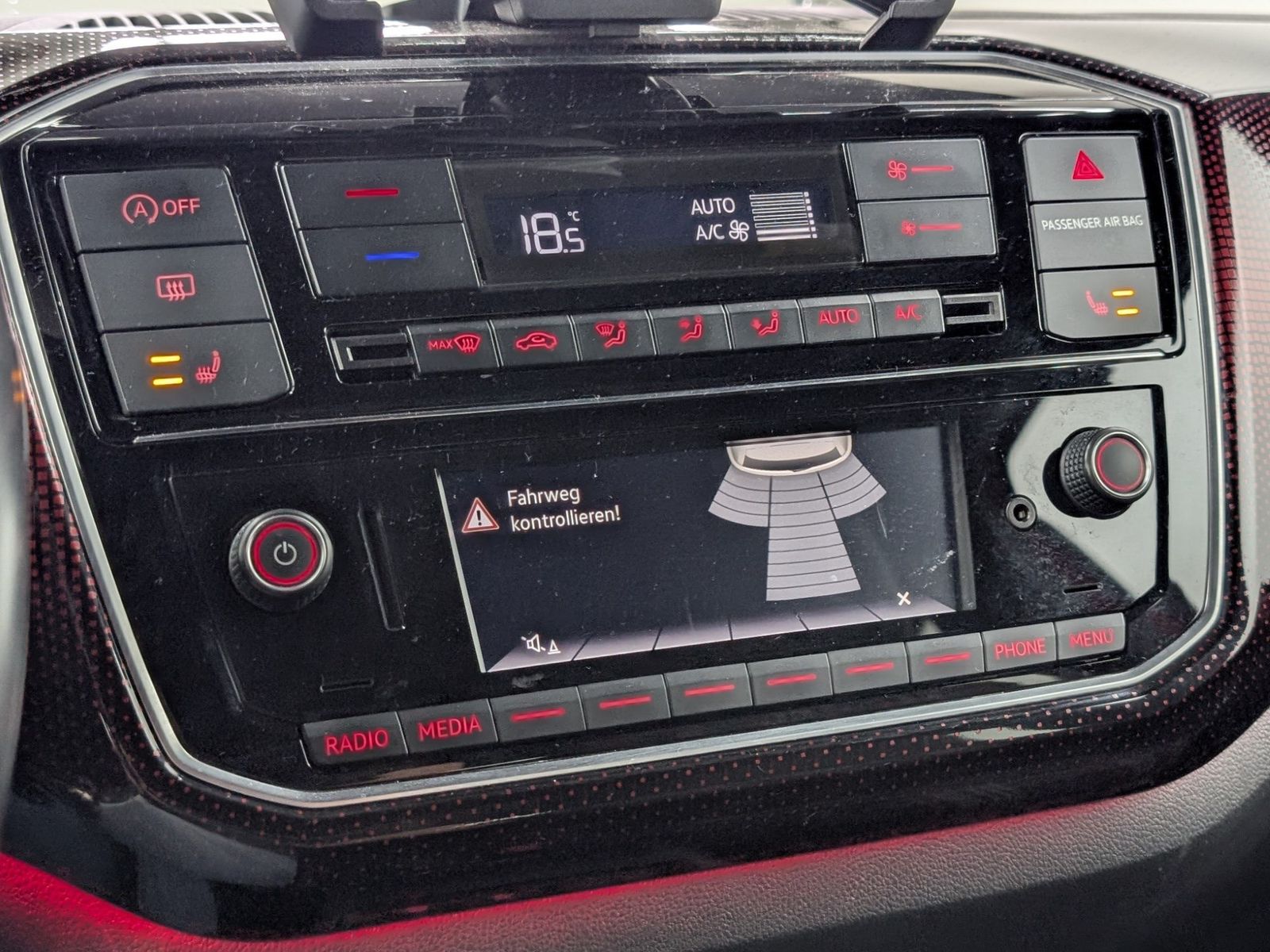 VW up ! GTI 1.0 TSI SHZ LED DAB – Bild 26
