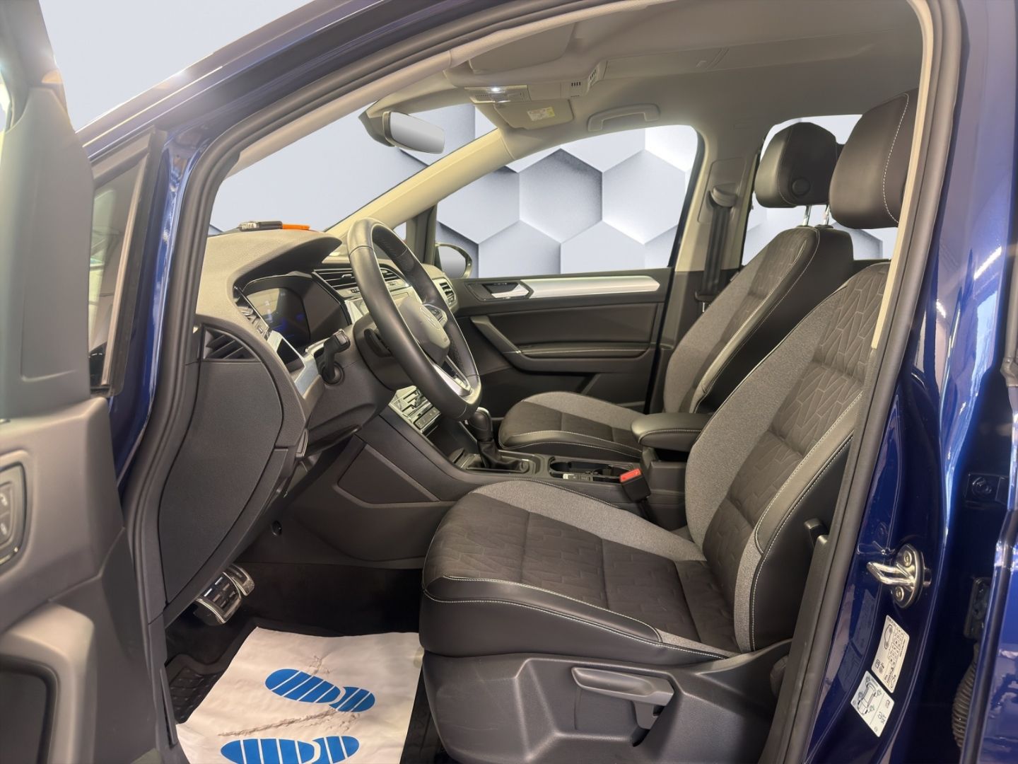 Touran Comfortline 2.0TDI 110kW DSG AHZV LED GJR