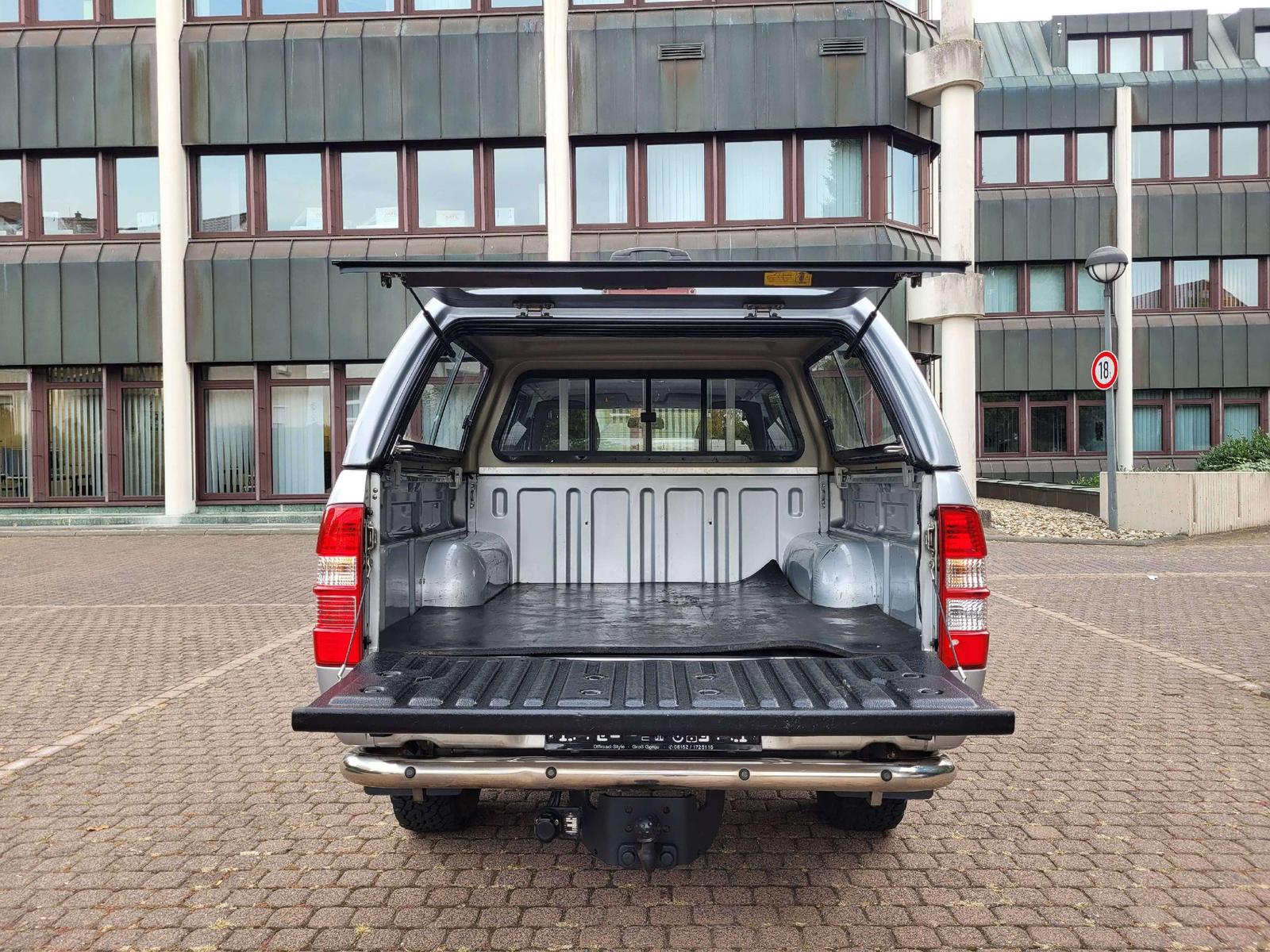 FORD RANGER - XLT - 143 CV - 4X4 - BVM - ATTELAGE FIXE