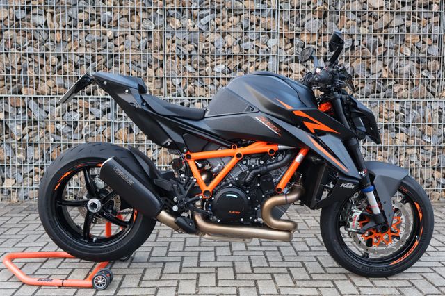 KTM 1390 Super Duke R / inkl.  Zubehör