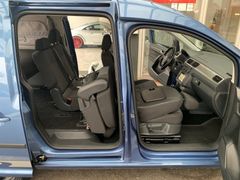 Fahrzeugabbildung Volkswagen Caddy 2,0 TDI BMT Beach / Camping / Klappbett