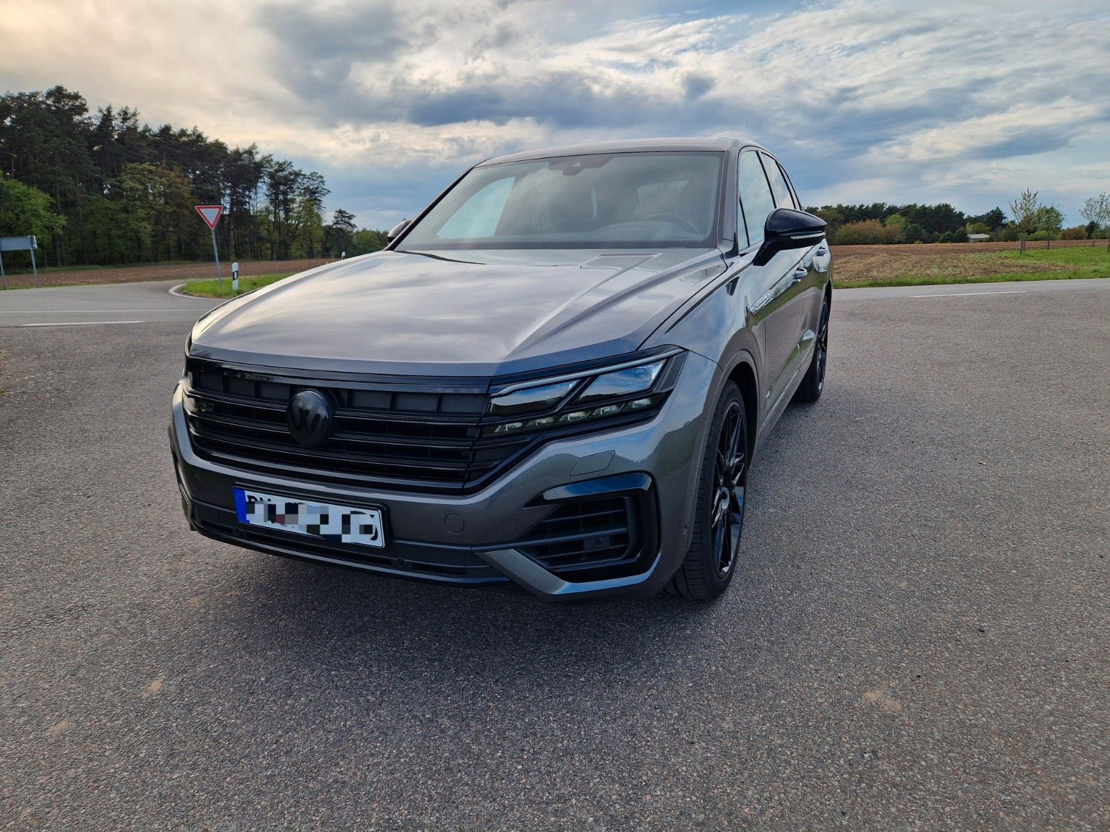 VW Touareg 3.0 V6 TDI 170kW 4MOT Tiptr. R-Line ...