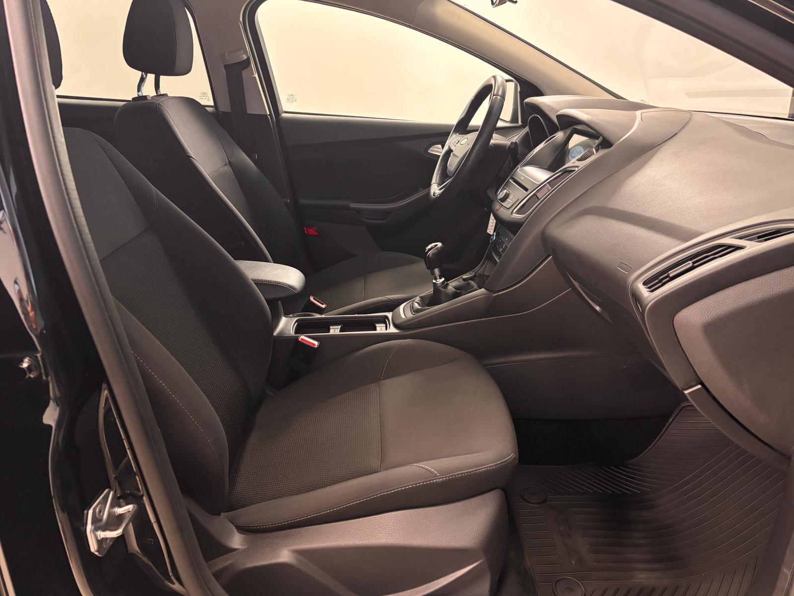 Ford Focus TDCi*Klima*Navi*SHZ*PDC*2.Hand*