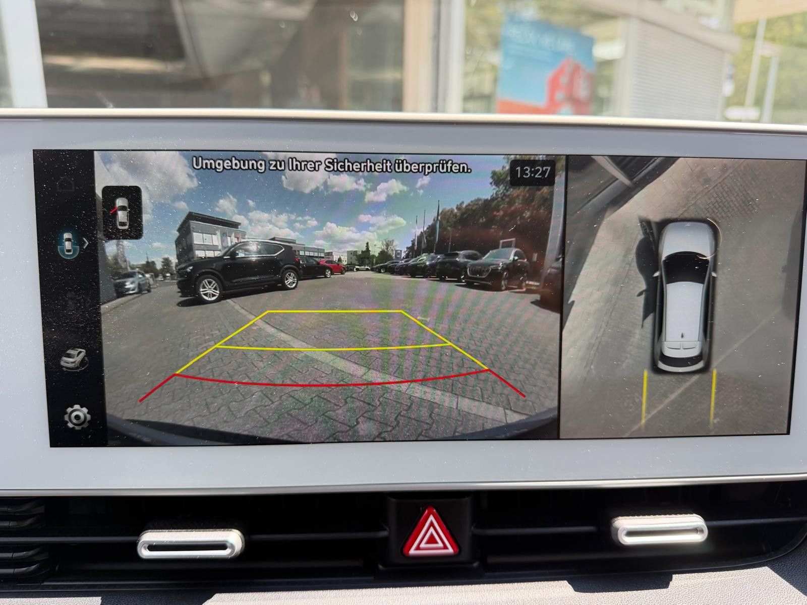 Fahrzeugabbildung Hyundai Ioniq 5 Uniq 4WD RELAX+HEAD+LED+SOLAR+360+ACC+WP