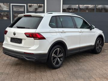 Volkswagen Tiguan - 5