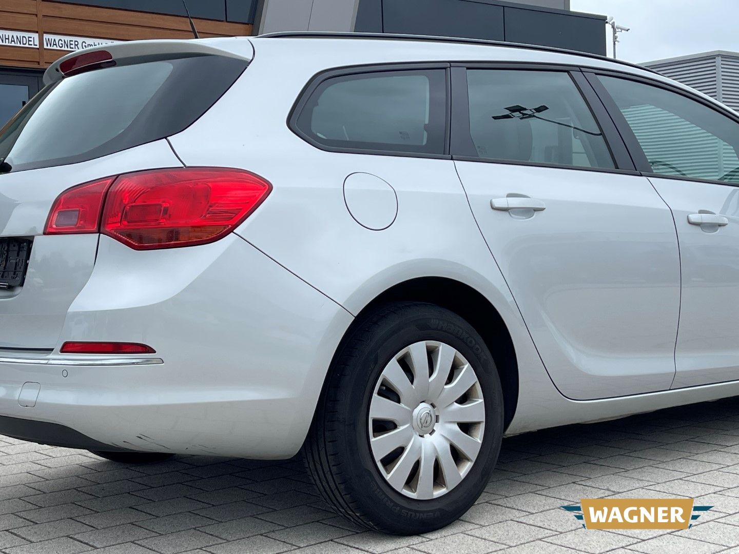 Fahrzeugabbildung Opel Astra J Sports Tourer 1-Hand Top Zustand Selecti