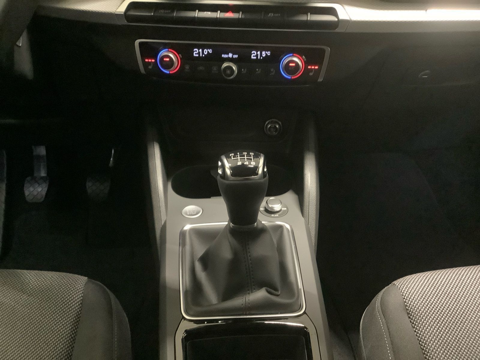 Q2 S line 35 TFSI,Kamera,Navi,PDC Plus,Matrix LE