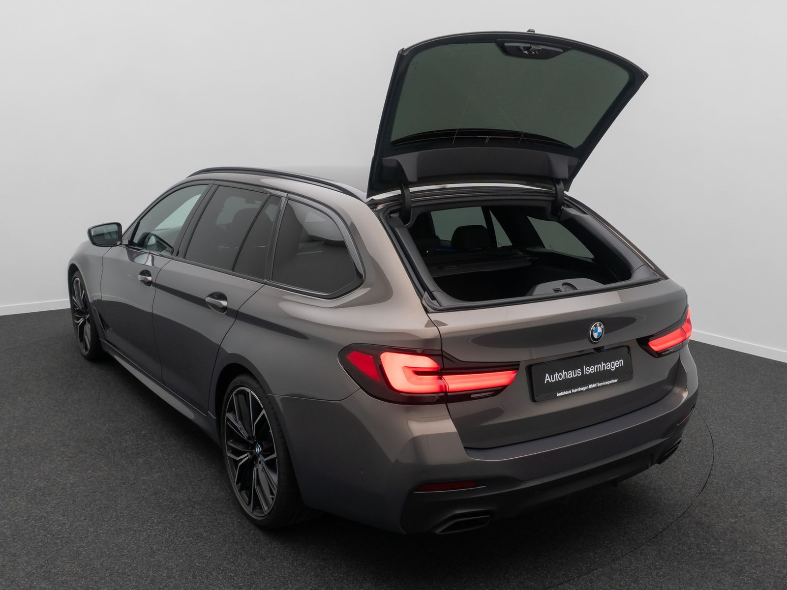 Fahrzeugabbildung BMW 540d xD M Sport Kamera Laser DAB H/K HUD 20Zoll