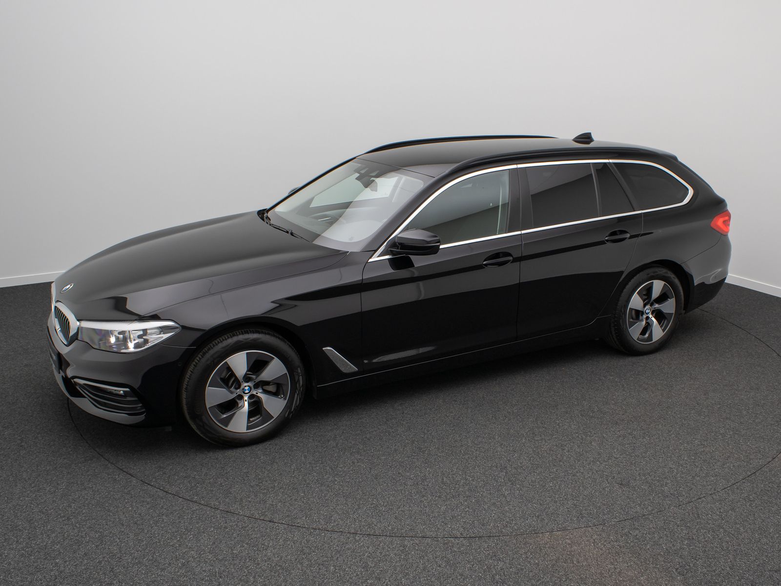 Fahrzeugabbildung BMW 520i Alarm Kamera CockpitPlus ParkAs Geschwindig