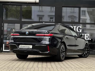 BMW 740 - 2
