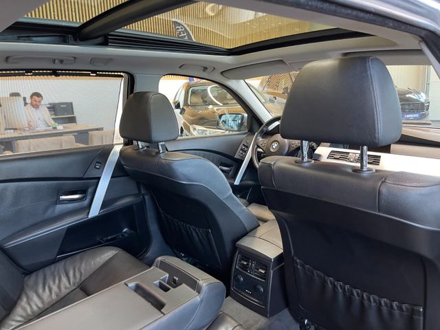 BMW 530 Touring 530d xDrive *HUD*NAVI*LEDER*PANO*SZH