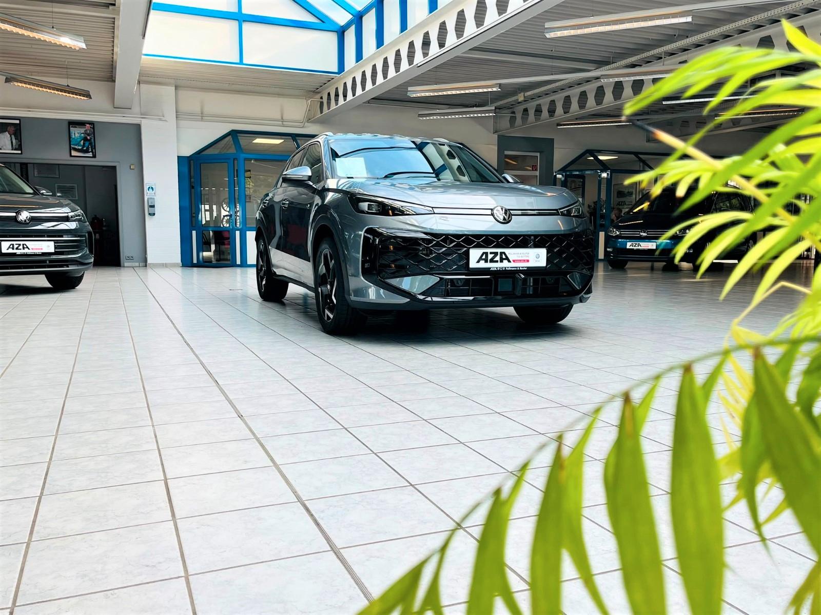 Volkswagen T-Roc 1.5 l eTSI, R-Line, ACC, APP, KAM, AHK